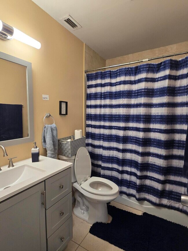Building Photo - 1155 White Pine Dr
