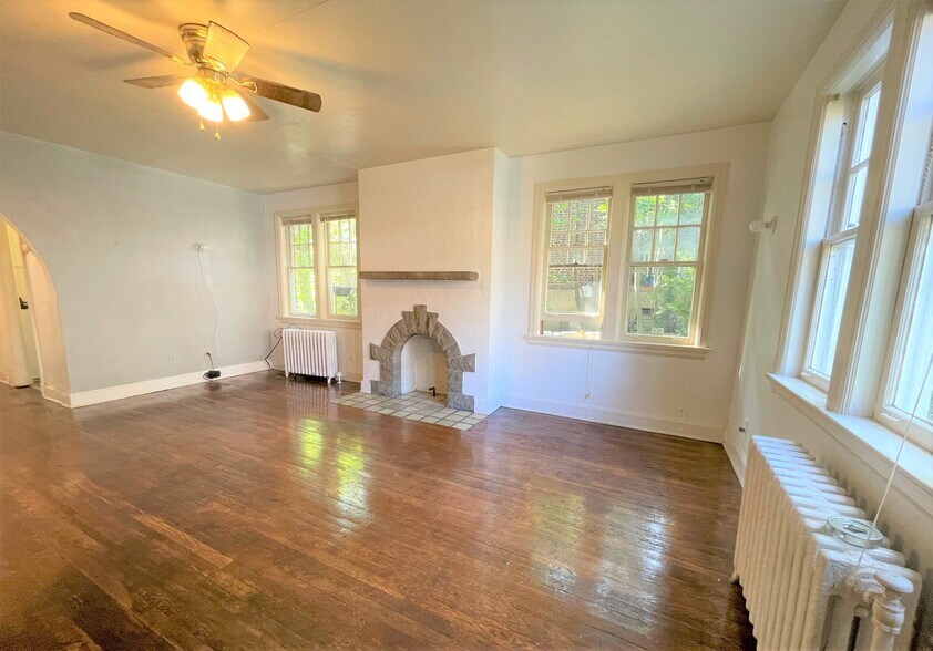 Building Photo - 1405 Severn St