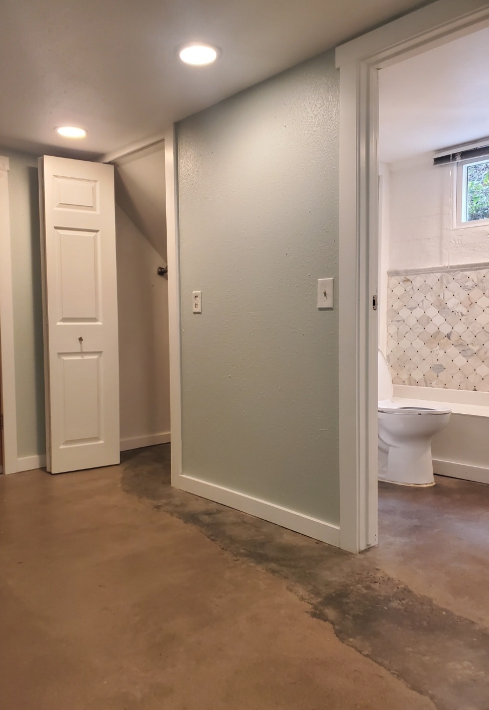 Hall closet. Bathroom - 1867 SW 14th Ave