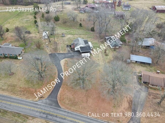 Building Photo - 726 Orphanage Rd