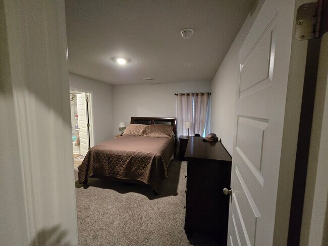 Building Photo - 1401 Madison Ave