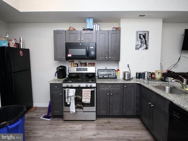 Building Photo - 1515 N Bouvier St