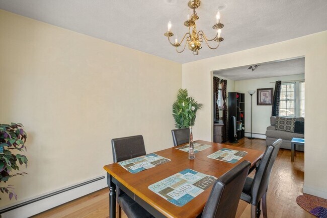 Building Photo - 42 Rockland Ave