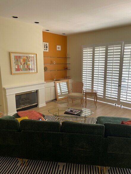 Building Photo - 45 Pebble Beach Dr