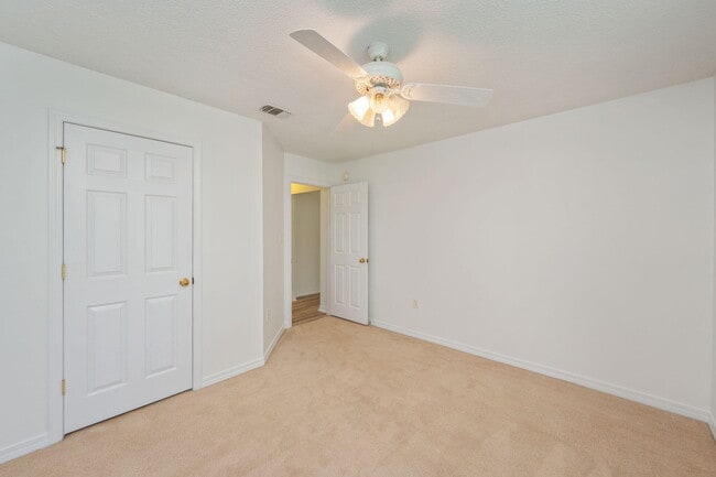 Building Photo - 9750 Parker Lake Cir