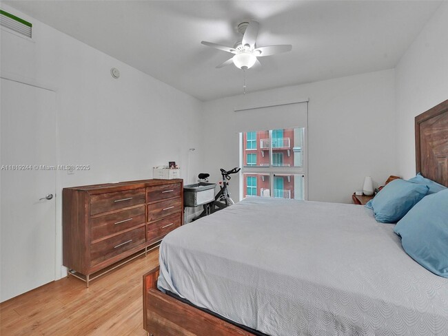 Building Photo - 7270 SW 88th St