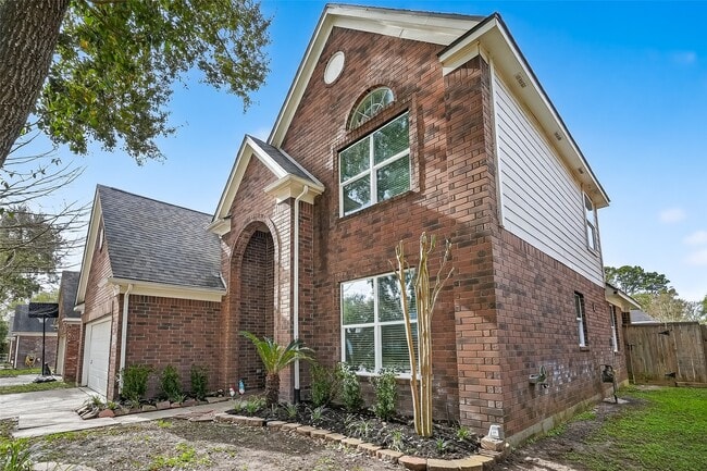 Building Photo - 19715 Azalea Brook Way