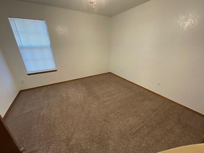 Building Photo - 508 Fire Light Dr
