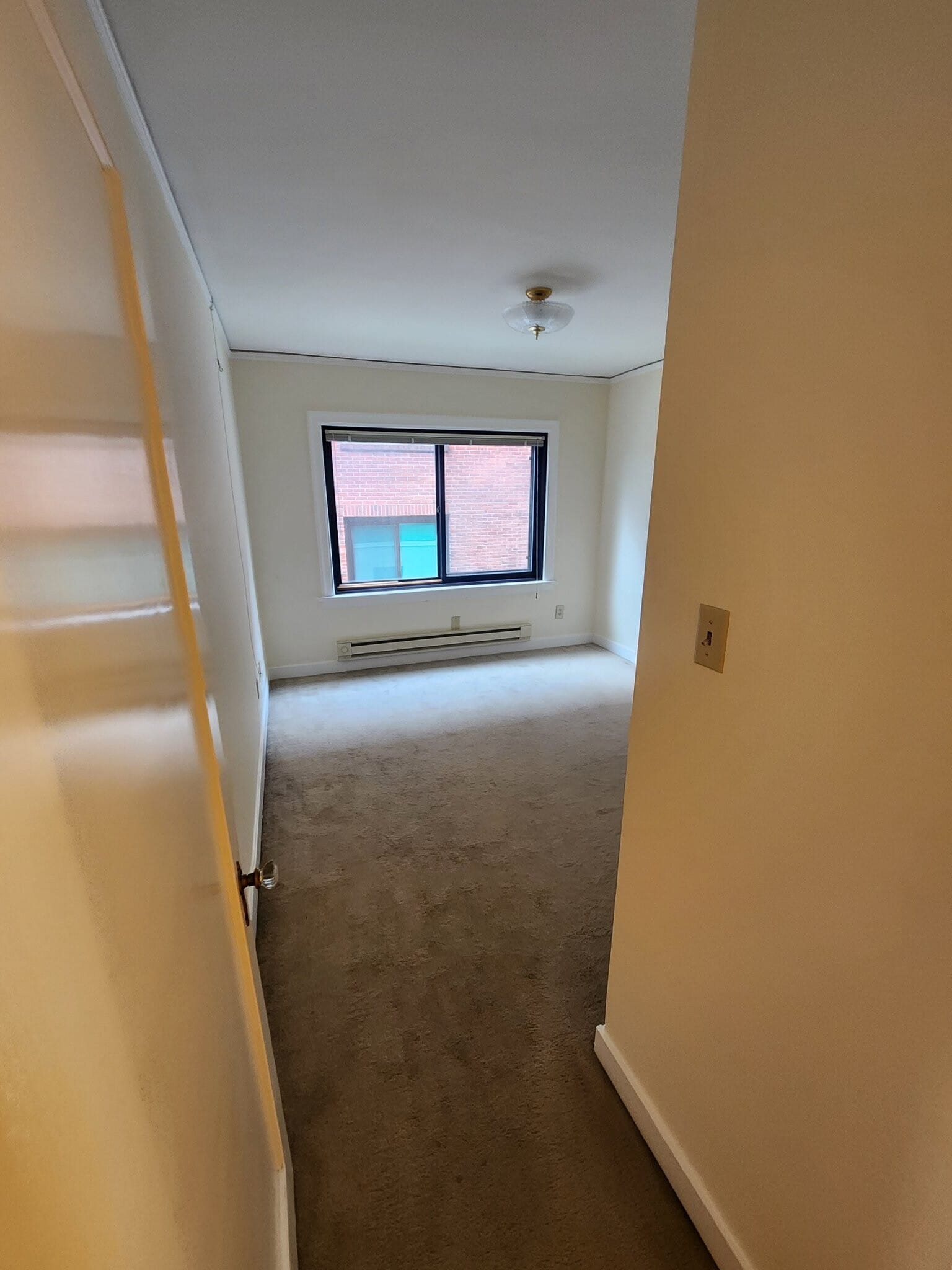 Building Photo - 2317 10th Ave E