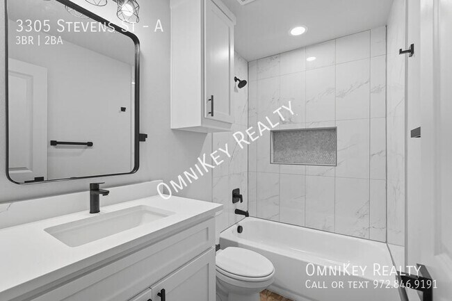 Building Photo - 3305 Stevens St