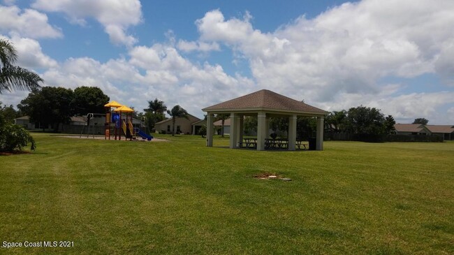 Building Photo - 720 Wickham Lakes Dr