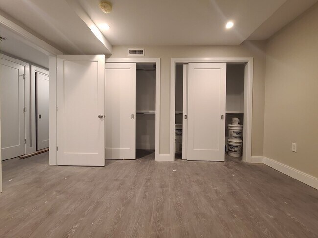 Building Photo - 42 N St