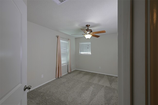 Building Photo - 5542 Redwood Summit Ln