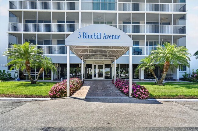 Building Photo - 5 Bluebill Ave