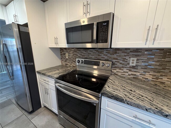 Building Photo - 853 NW 81st Terrace