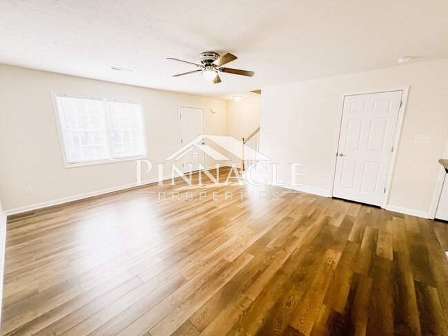 Living Room - 106 Colonnade St