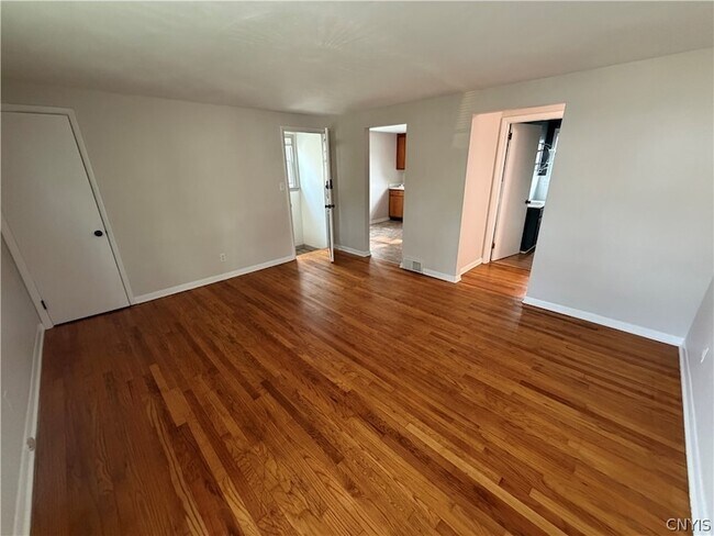 Building Photo - 202 Stafford Ave