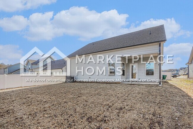 Building Photo - 212 W L Miller Dr