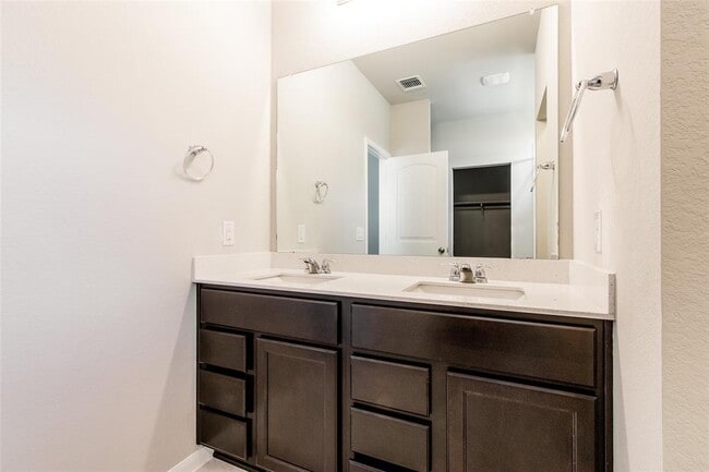 Building Photo - 6612 May Shower Dr