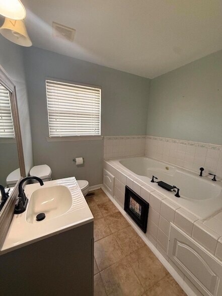 Building Photo - 1012 Elaine Trail