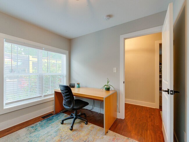 Building Photo - Updated and well appointed home in the his...