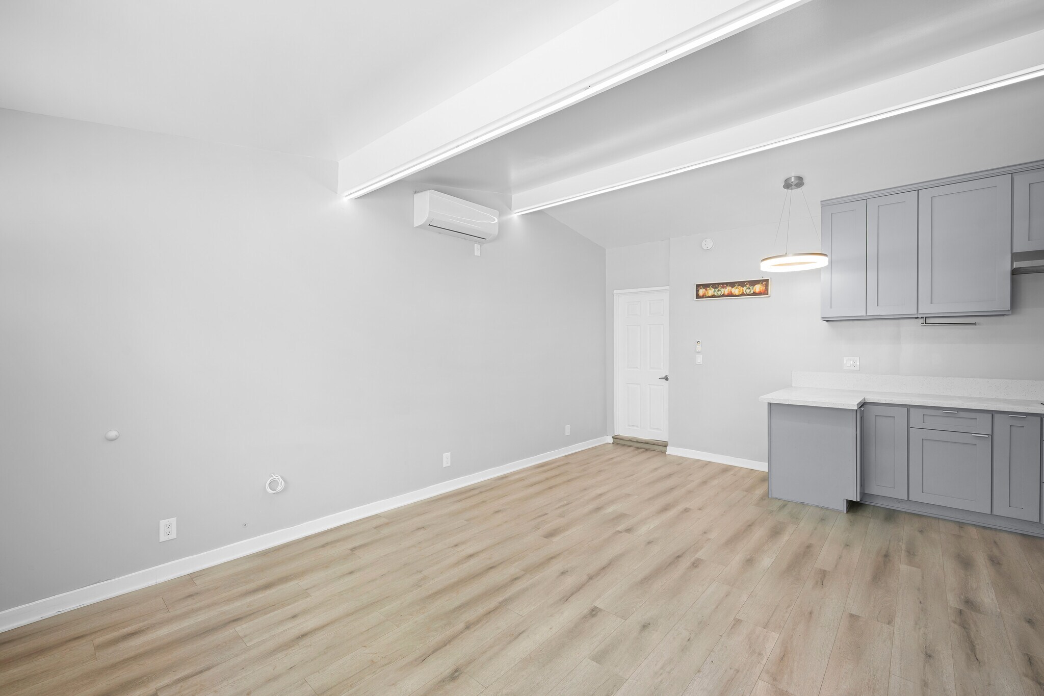Building Photo - 13840 Community St