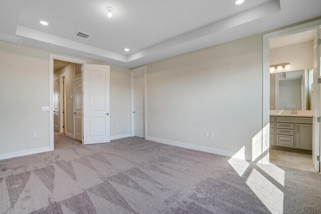 Building Photo - 8656 Escue St