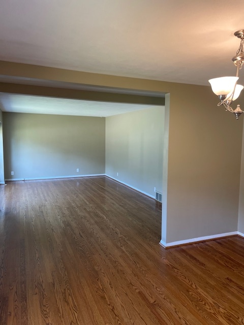 Building Photo - 9040 Crest Oak Ln