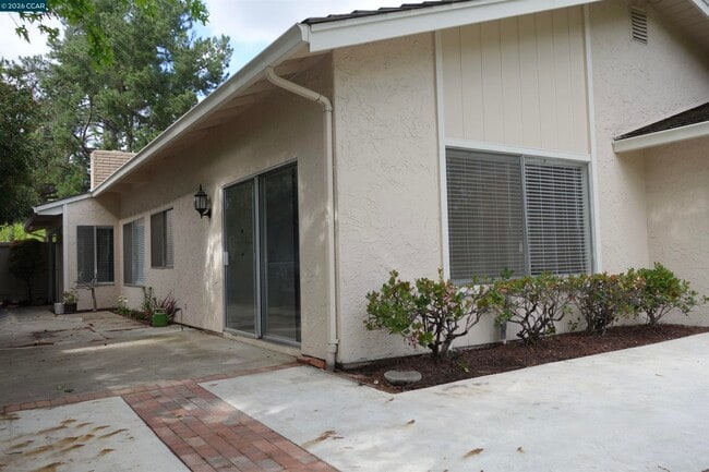Building Photo - 112 Marchbanks Ct