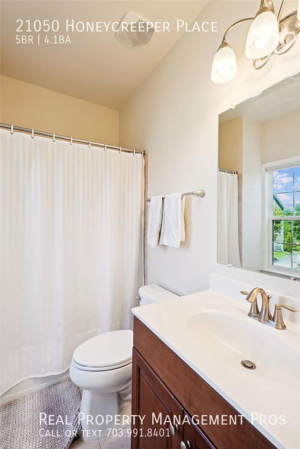 Building Photo - 21050 Honeycreeper Pl