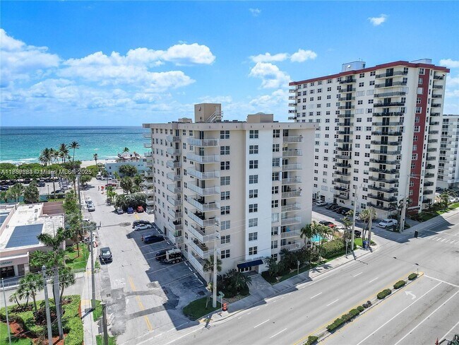 Building Photo - 1401 S Ocean Dr