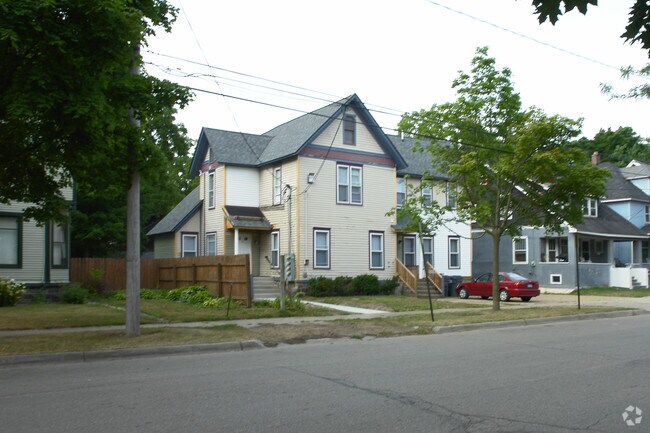 Building Photo - 725-727 W Vine St