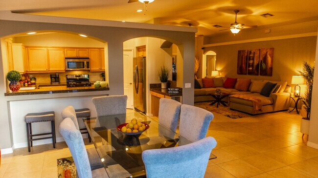 Building Photo - 53220 Avenida Navarro