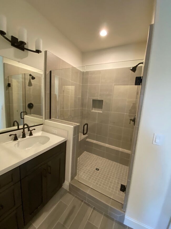 Building Photo - Modern Dog Friendly Town-home in the Orcutt Hills