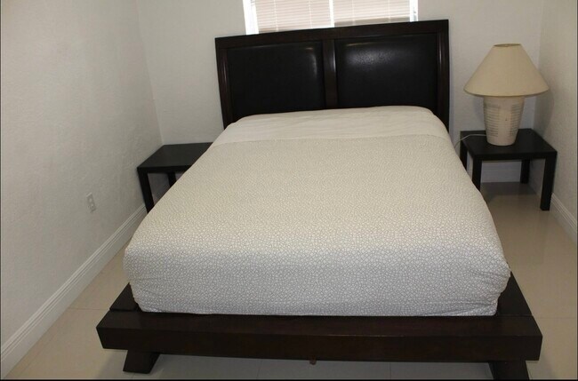 Building Photo - 41 NW 69th Ave