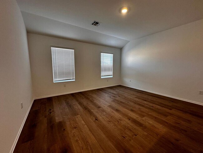 Building Photo - 16204 Harvester Dr