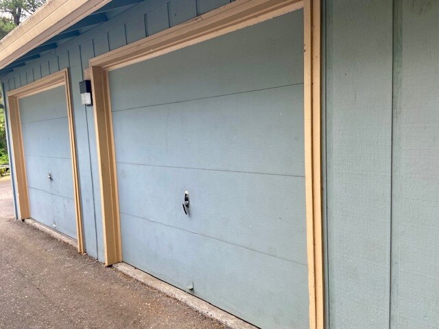 deep 10' x 20' garage - 19364 NW Mahama Way