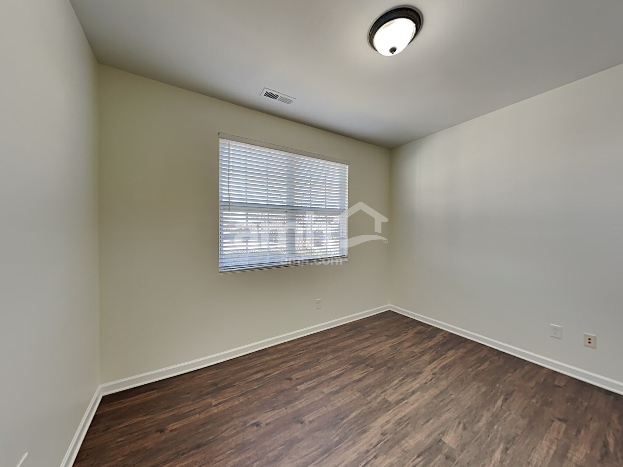 Building Photo - 1009 Skillbeck Rd