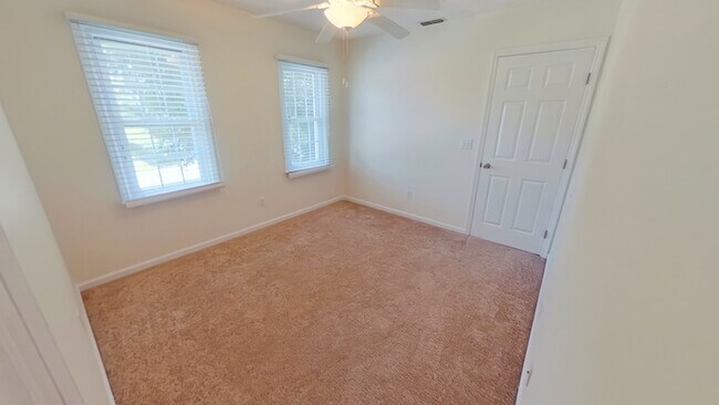 Building Photo - 6741 Foxberry Rd