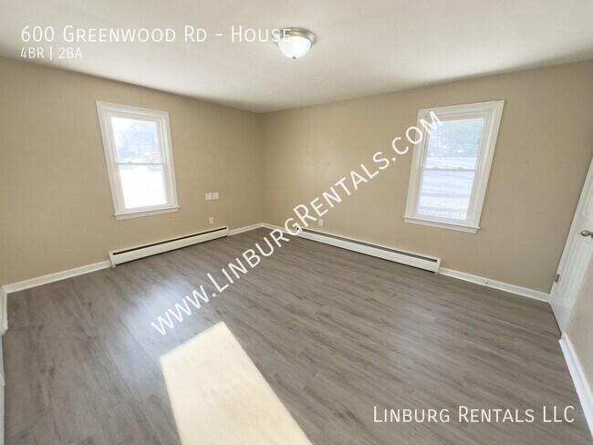 Building Photo - 600 Greenwood Rd