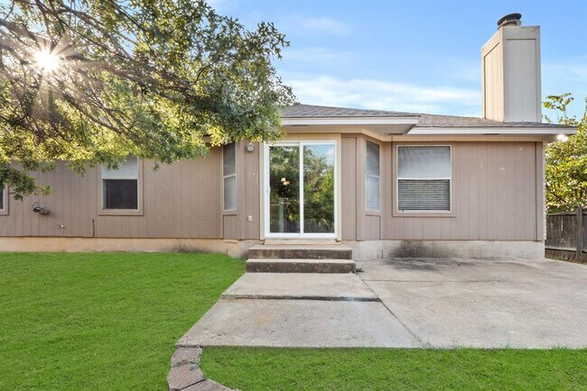Building Photo - 2012 E Gann Hill Dr