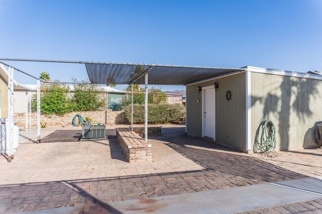 Building Photo - Cozy & Bright Manufactured Home in Fortuna Foothills – Furnished or Unfurnished!