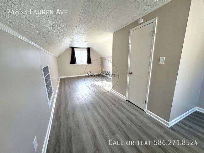 Building Photo - 24833 Lauren Ave