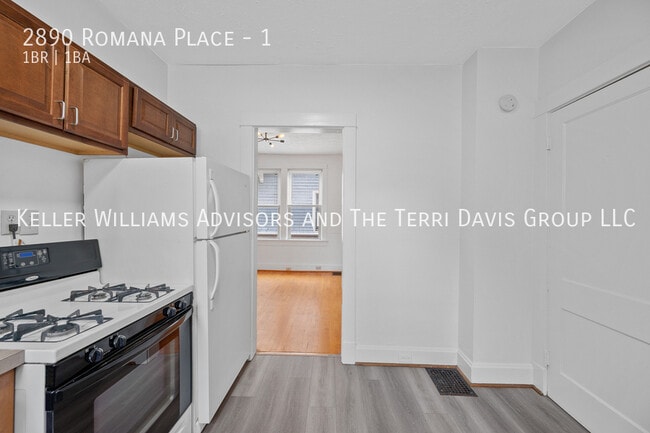 Building Photo - 2890 Romana Pl