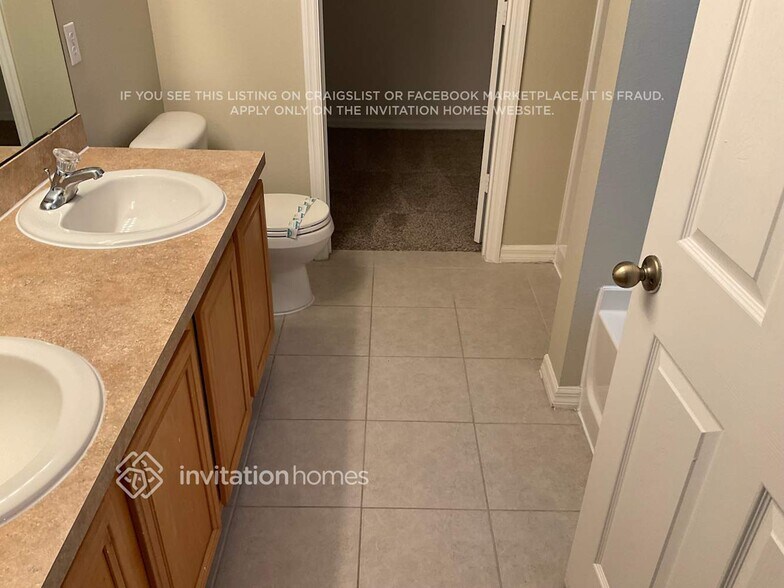 Building Photo - 1639 Algonkin Loop