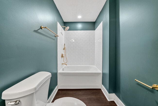 Building Photo - 2807 Beacon Ave