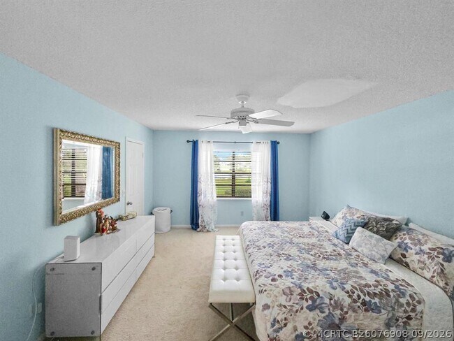 Building Photo - 9286 Vista Del Lago
