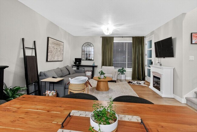 Building Photo - 16370 Alzere Pl