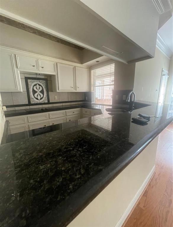 Primary Photo - 5515 Strack Rd