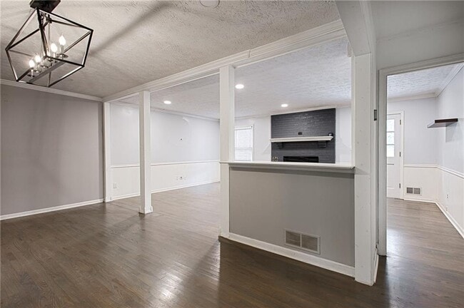 Building Photo - 4989 Lambeth Dr